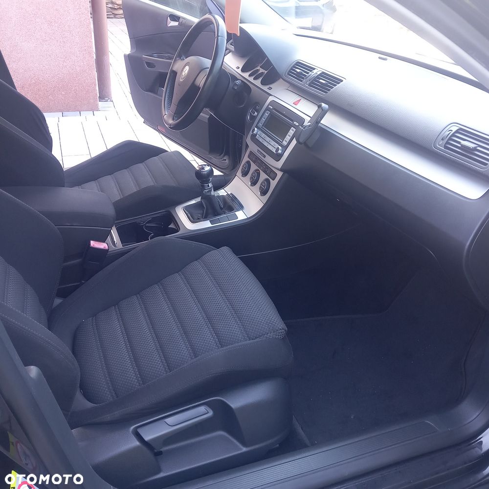 Volkswagen Passat 1.8 TSI R-Line Edition Plus - 9