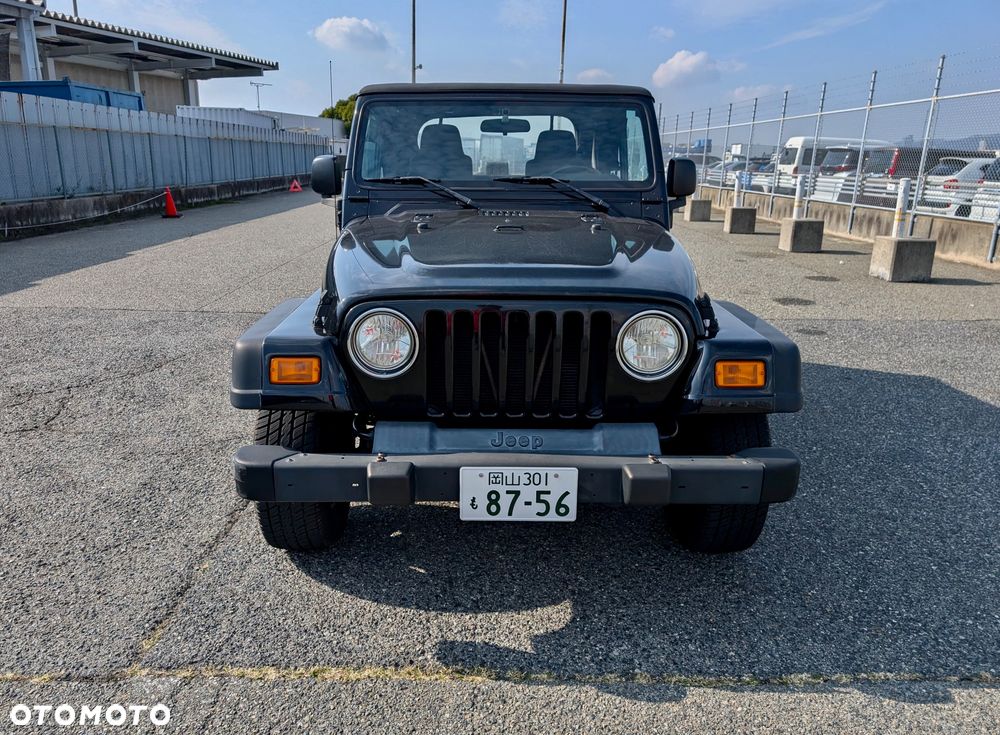 Jeep Wrangler 4.0 Automatik Sahara - 3