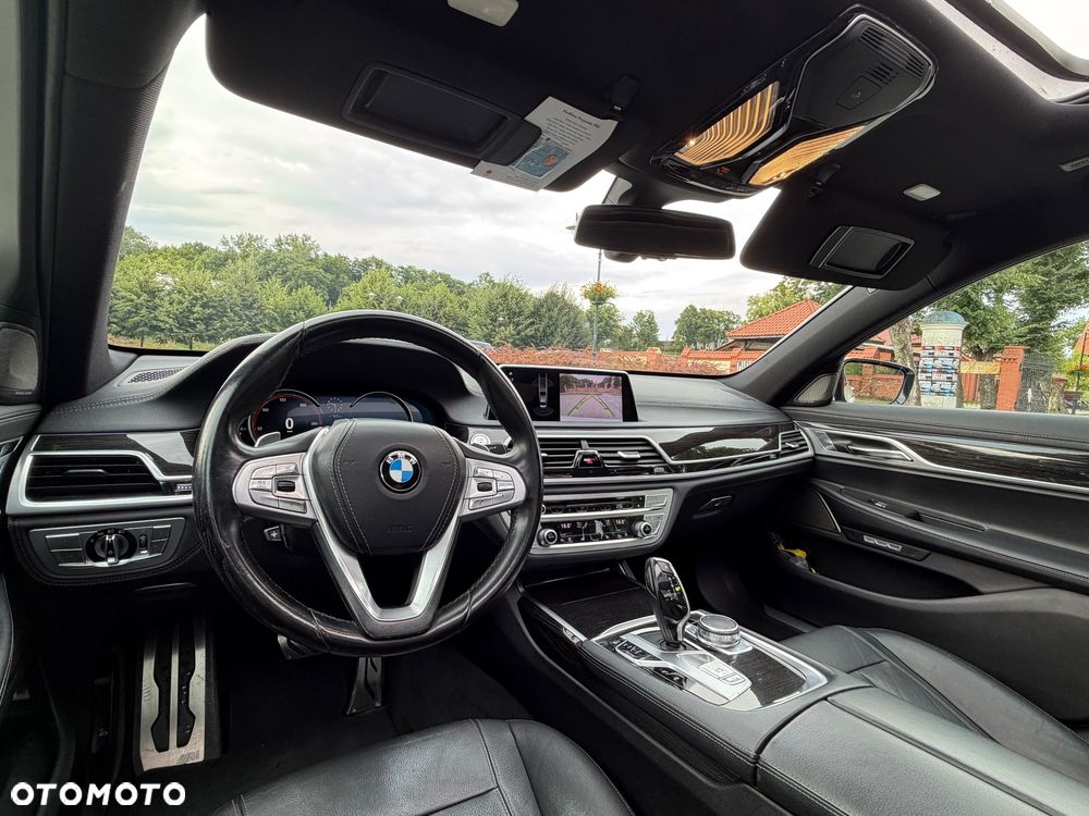BMW Seria 7 740Li - 18