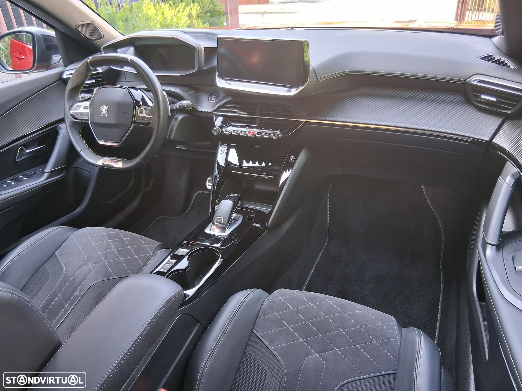 Peugeot 2008 1.2 PureTech GT Line EAT8 - 27