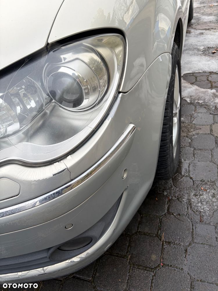 Volkswagen Touran 2.0 TDI DPF Highline - 11