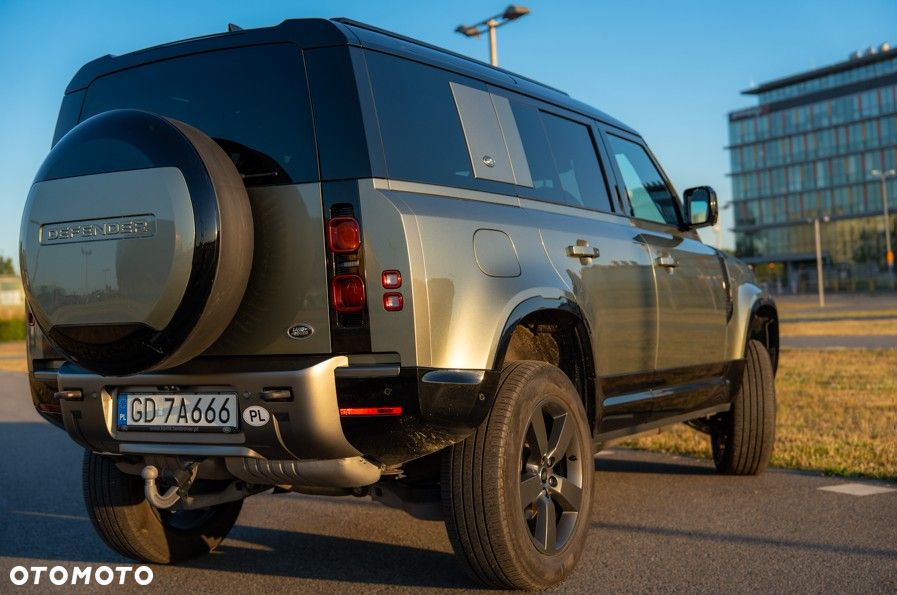 Land Rover Defender 3.0 D250 mHEV X-Dynamic SE - 9