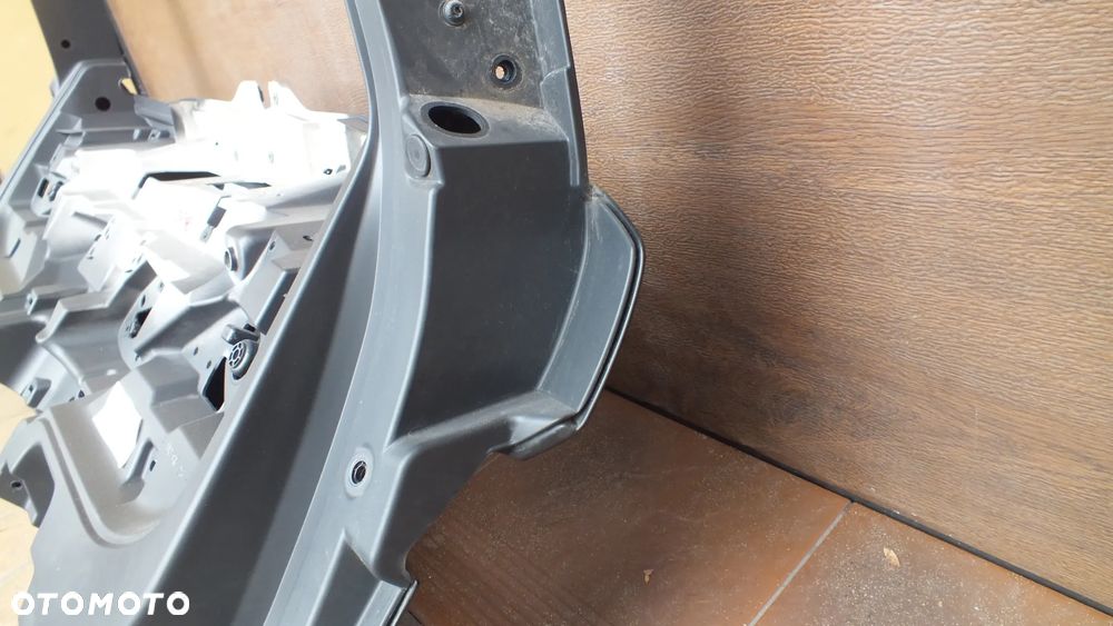 Klapa bagażnika Volvo XC60 II - 15