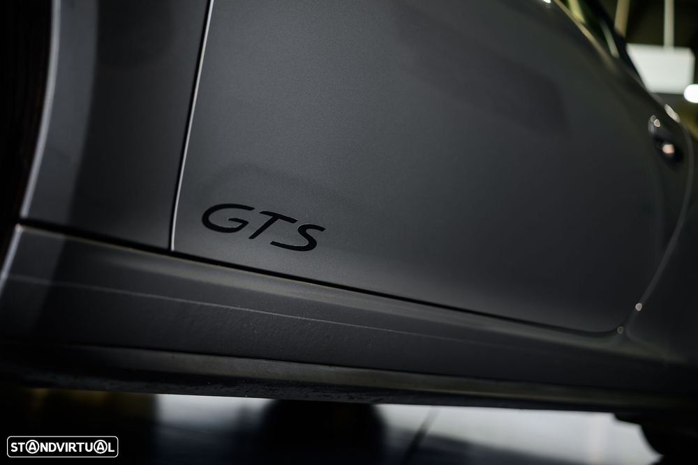 Porsche 911 (991) Carrera 4 GTS PDK - 6
