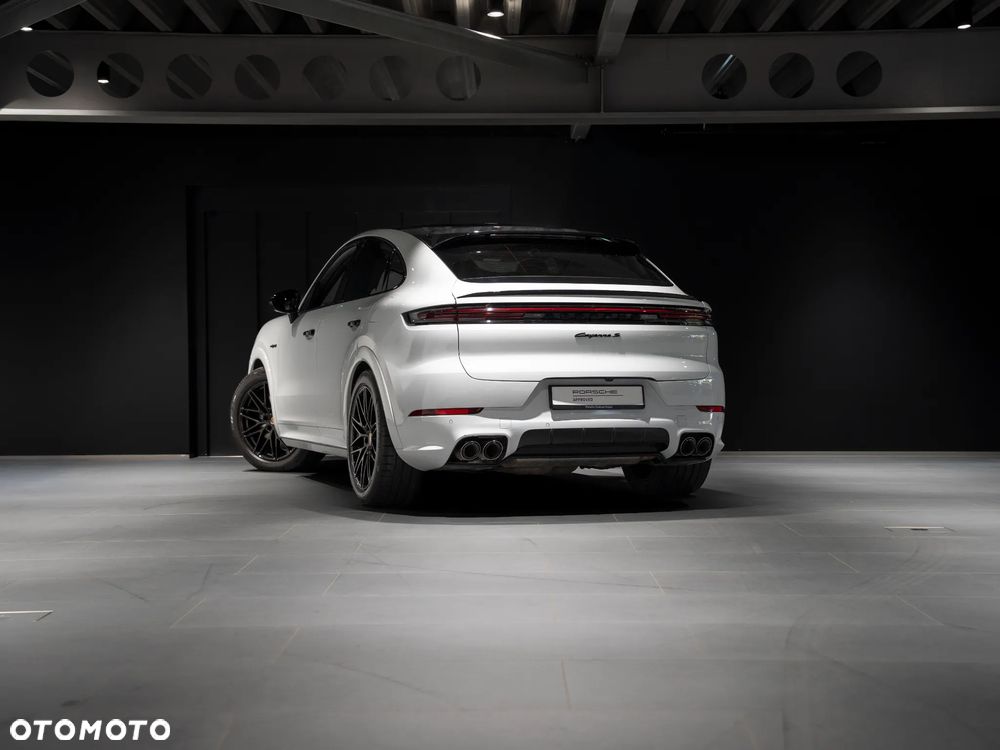 Porsche Cayenne S E-Hybrid PHEV - 3