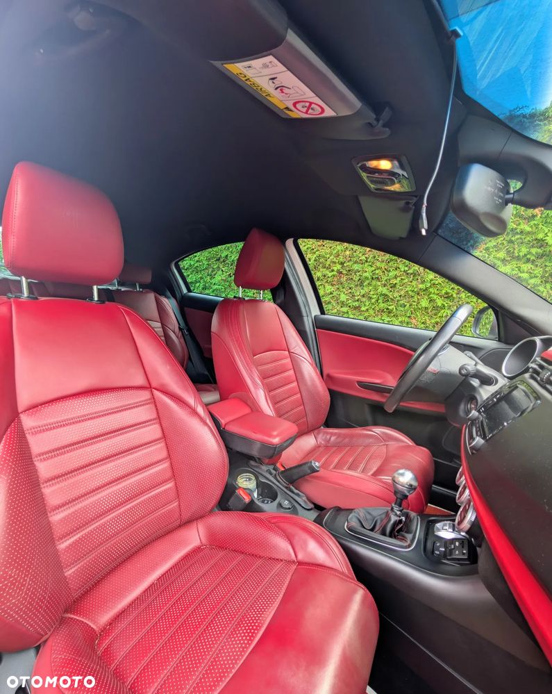 Alfa Romeo Giulietta 2.0 JTDM - 8