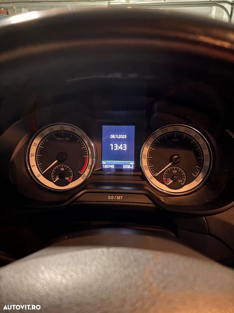 Skoda Octavia 2.0 TDI DSG Style - 8