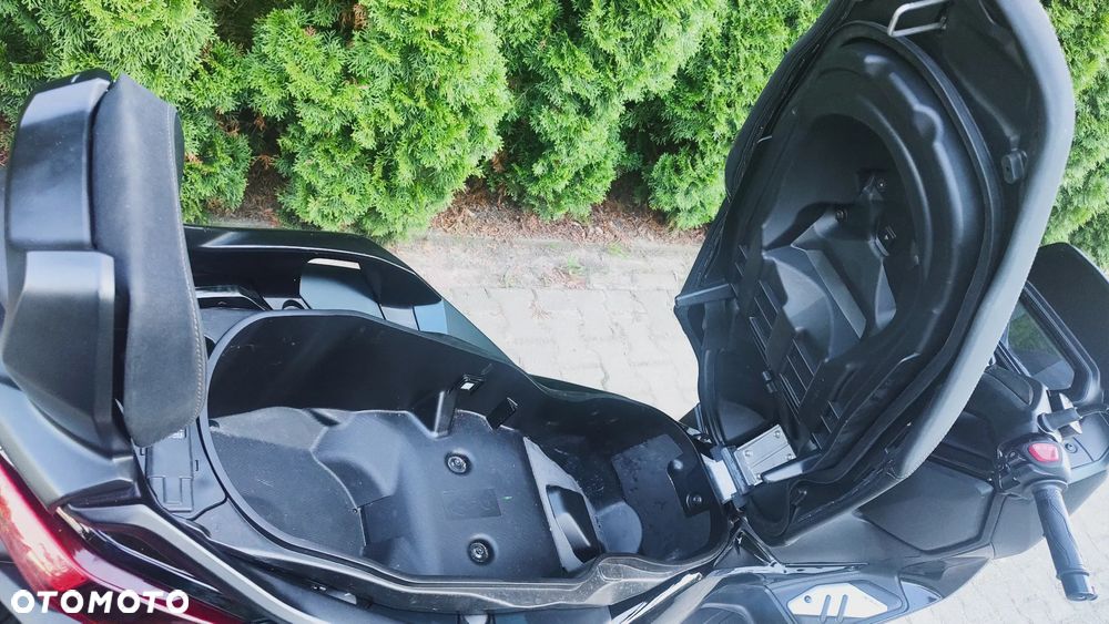Yamaha X-max - 8
