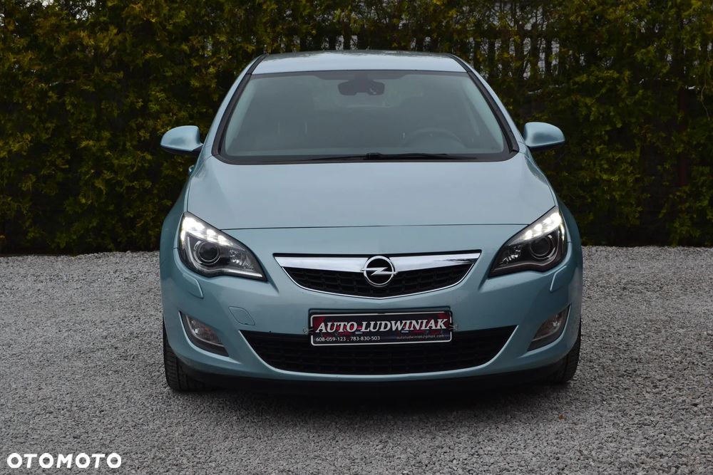 Opel Astra 1.4 EcoFLEX Design Edition - 2