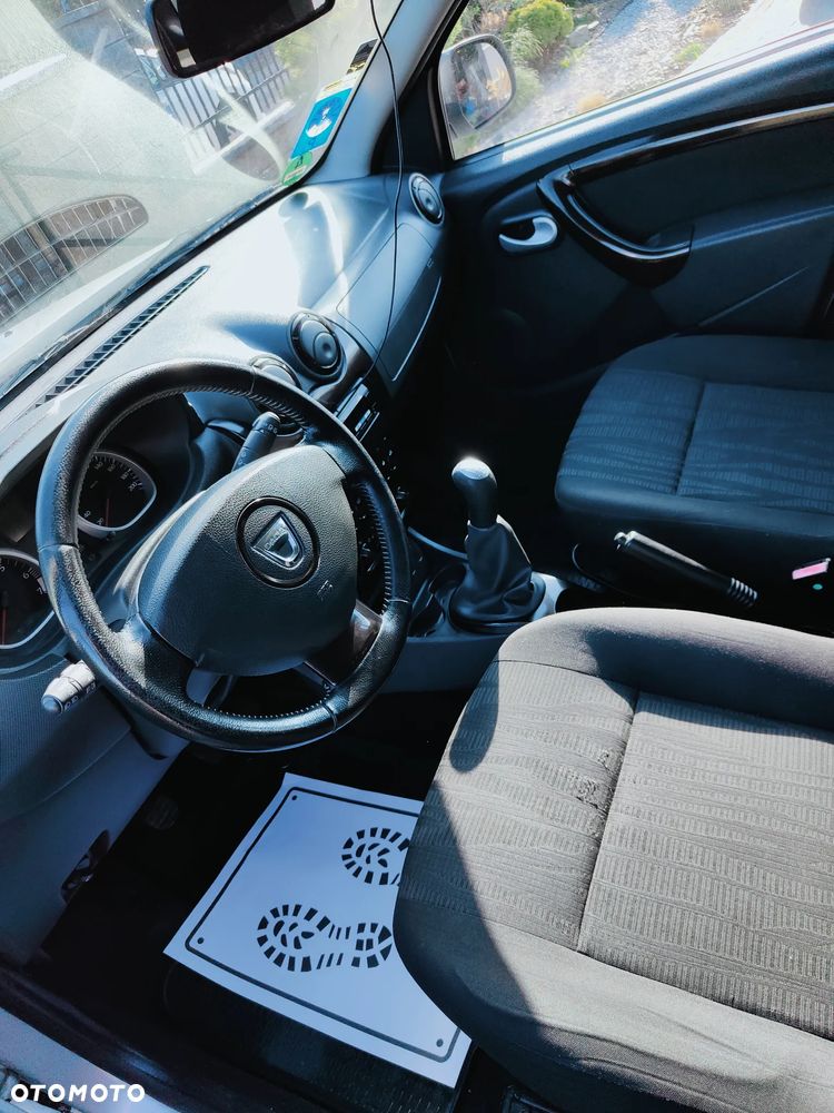 Dacia Duster 1.6 16V 4x2 Laureate - 7