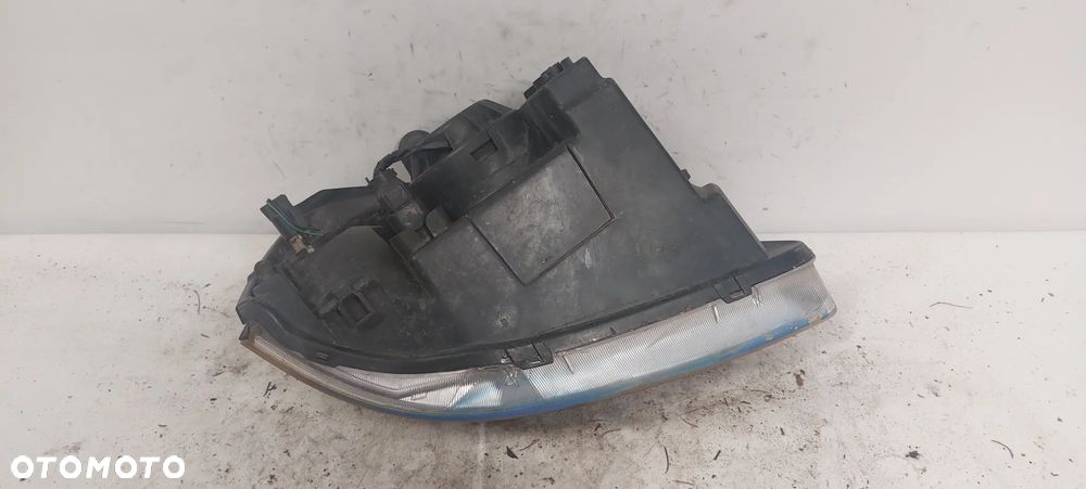 .  PRZOD PRZEDNIA LAMPA LEWA KIA RIO 1 - 5