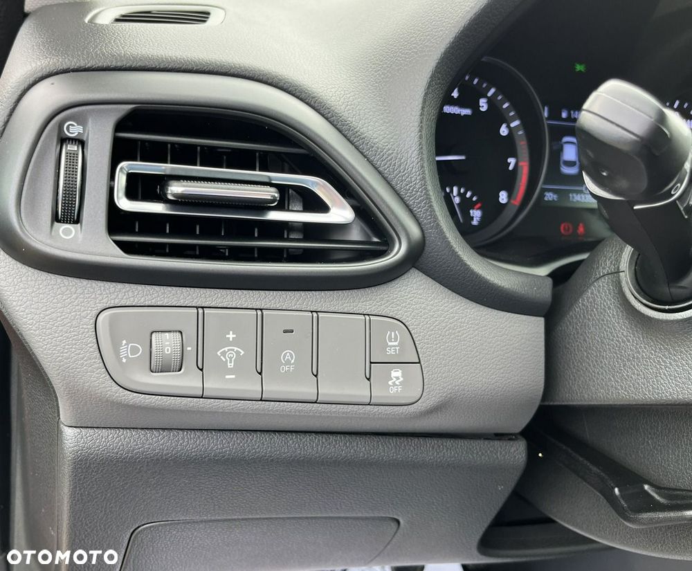 Hyundai i30 - 32