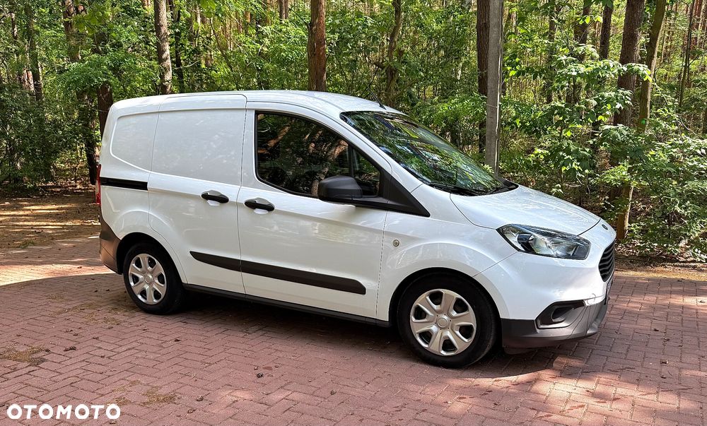 Ford Transit Courier - 2
