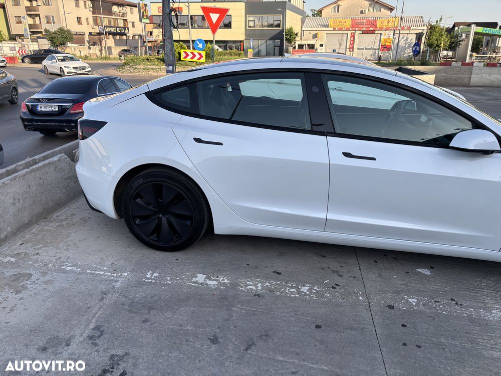 TESLA Model 3 2023 — imagine 3
