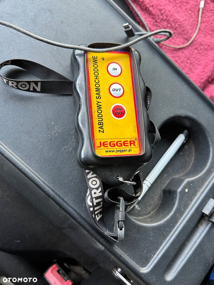 Mercedes-Benz Sprinter - 11