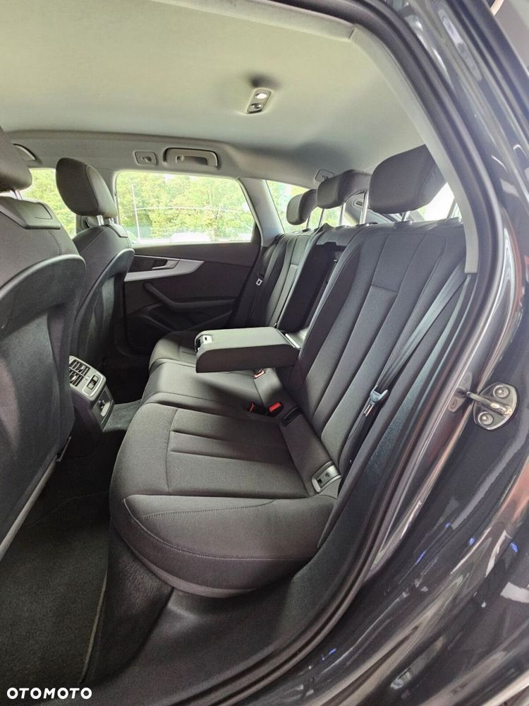 Audi A4 Avant 40 TFSI mHEV S Line S tronic - 31