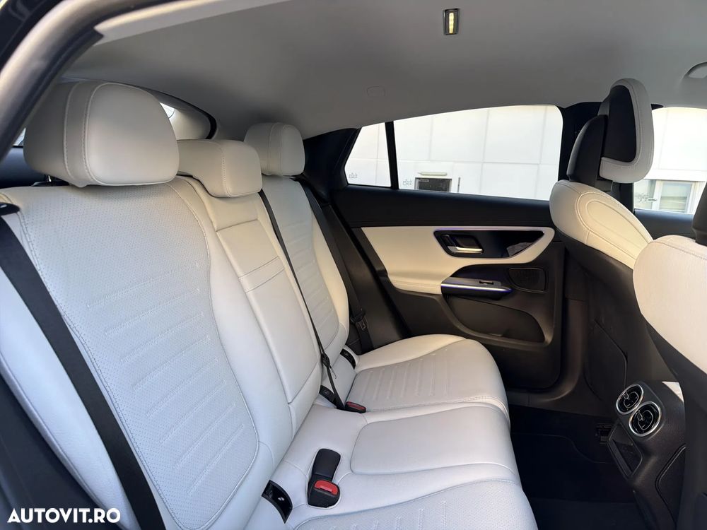 Mercedes-Benz GLC Coupe 300 e 4Matic 9G-TRONIC Edition AMG Line - 17