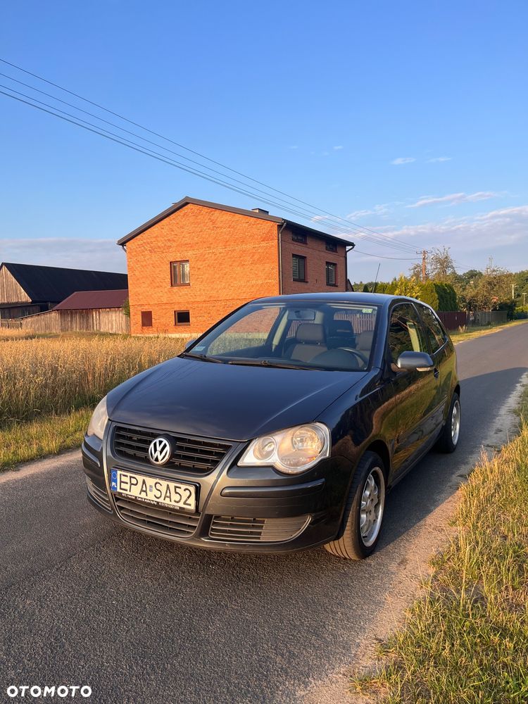 Volkswagen Polo 1.4 16V Basis - 2