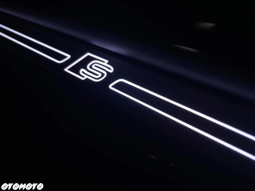 Audi Q8 Sportback e-tron - 39