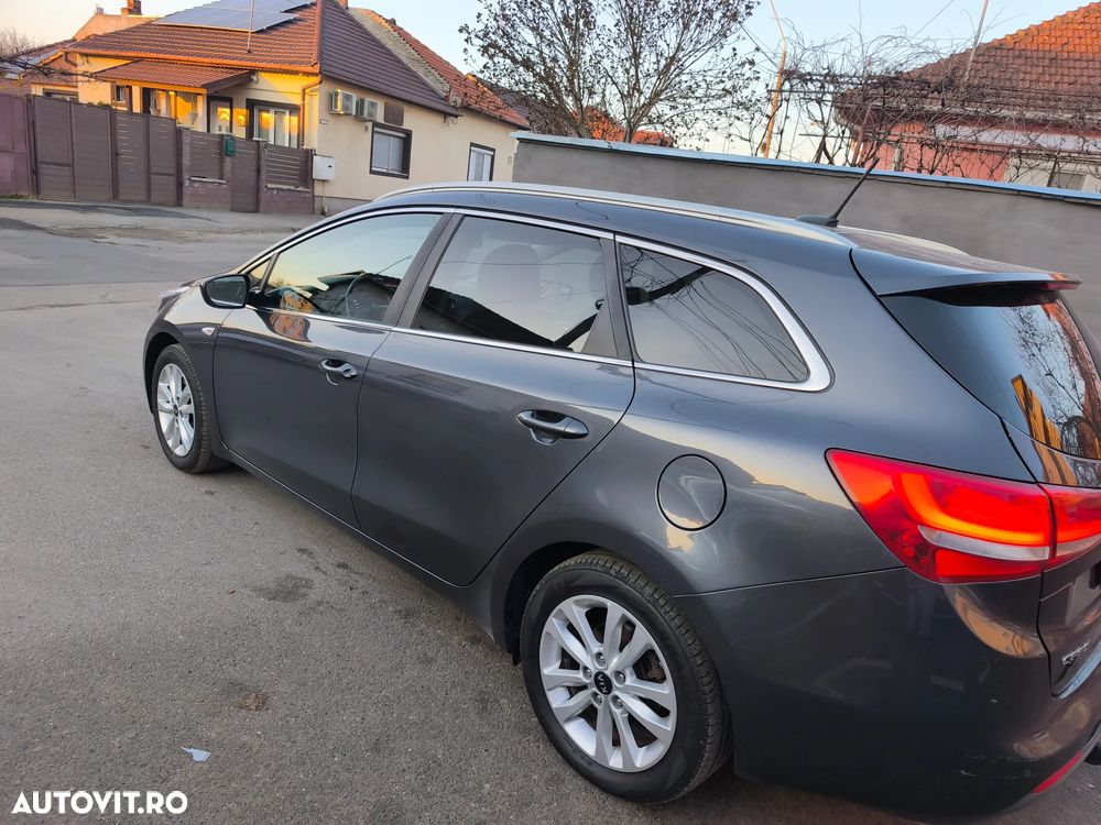 Kia Ceed 1.6 CRDi 136 ISG SW Platinum Edition - 6
