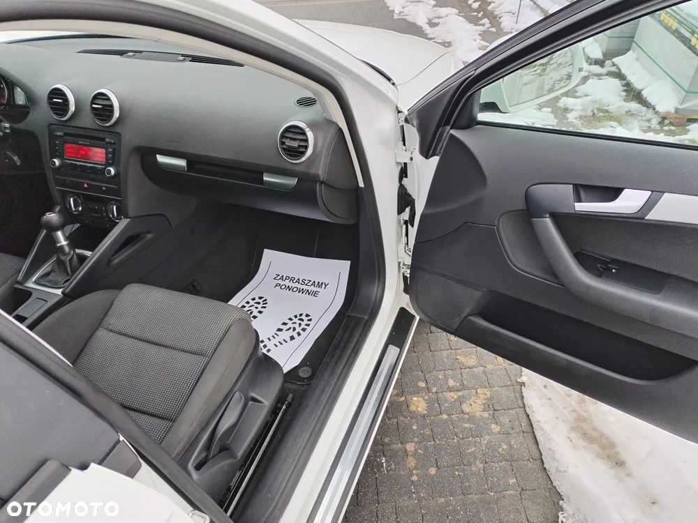 Audi A3 Sportback - 12