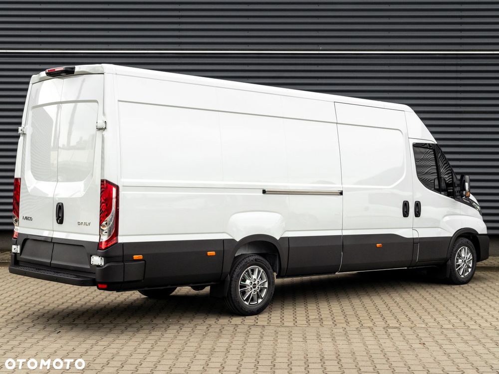 Iveco Daily 35S18HA8V 3.0 L4H2 - 6