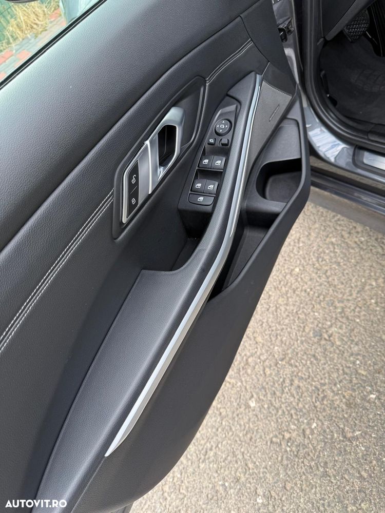 BMW 3 Series 2019 — imagine 14