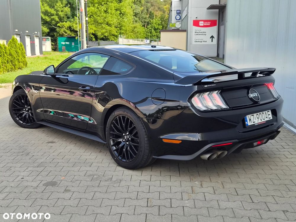 Ford Mustang - 4