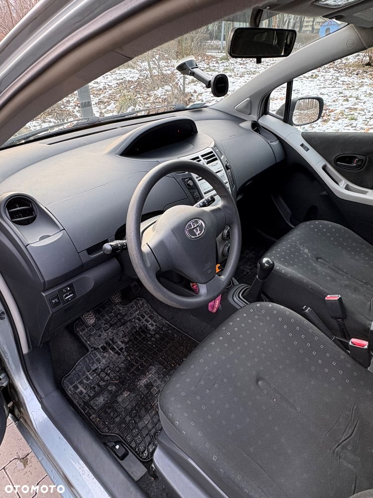 Toyota Yaris 1.0 Luna A/C - 9