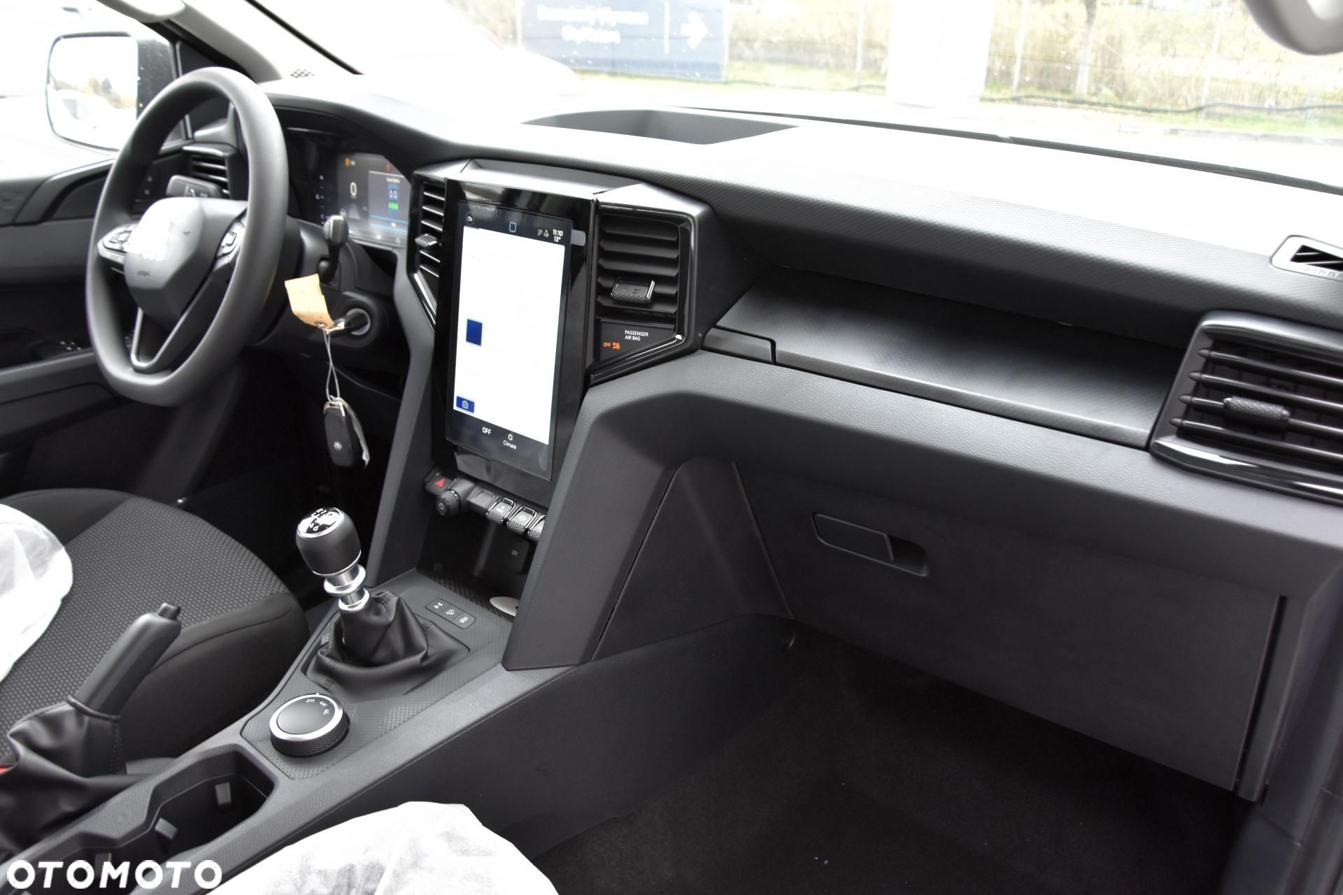 Volkswagen Amarok - 13