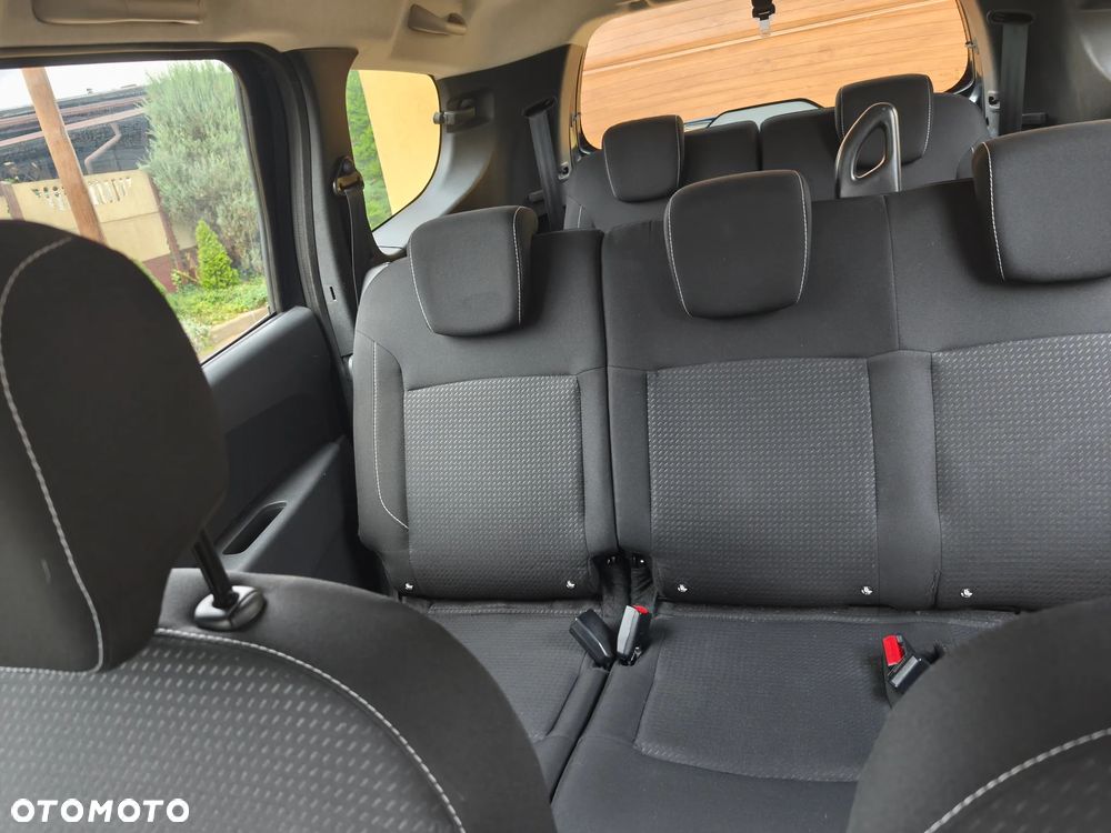 Dacia Lodgy - 24