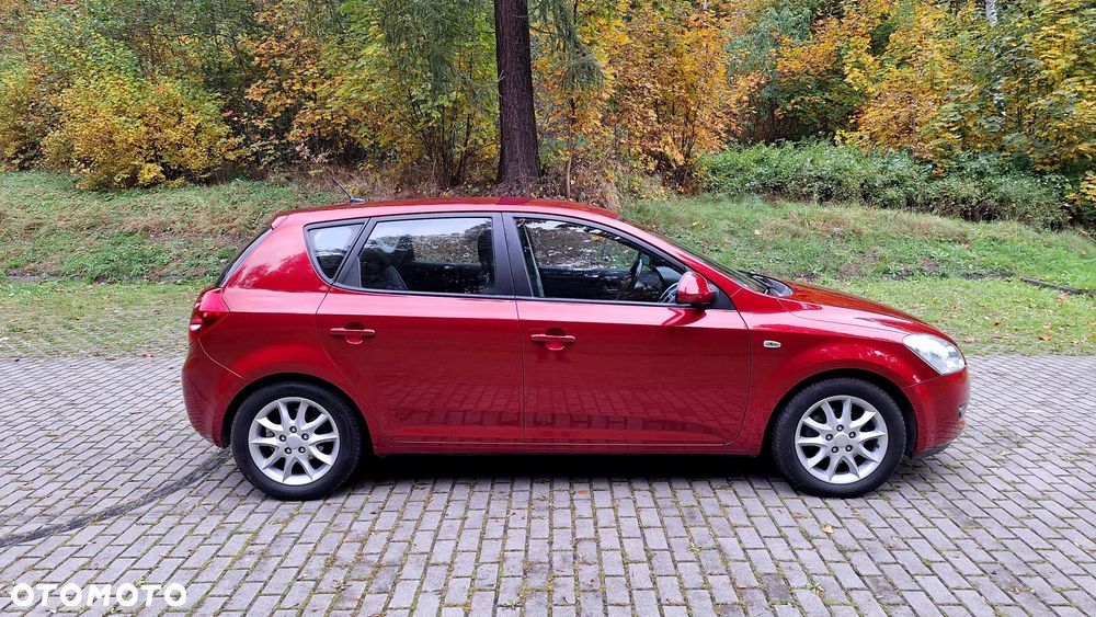 Kia Ceed Cee'd 2.0 Optimum + - 6