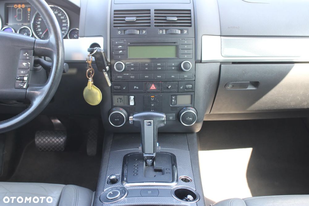 Volkswagen Touareg 3.2 V6 Tiptr - 14