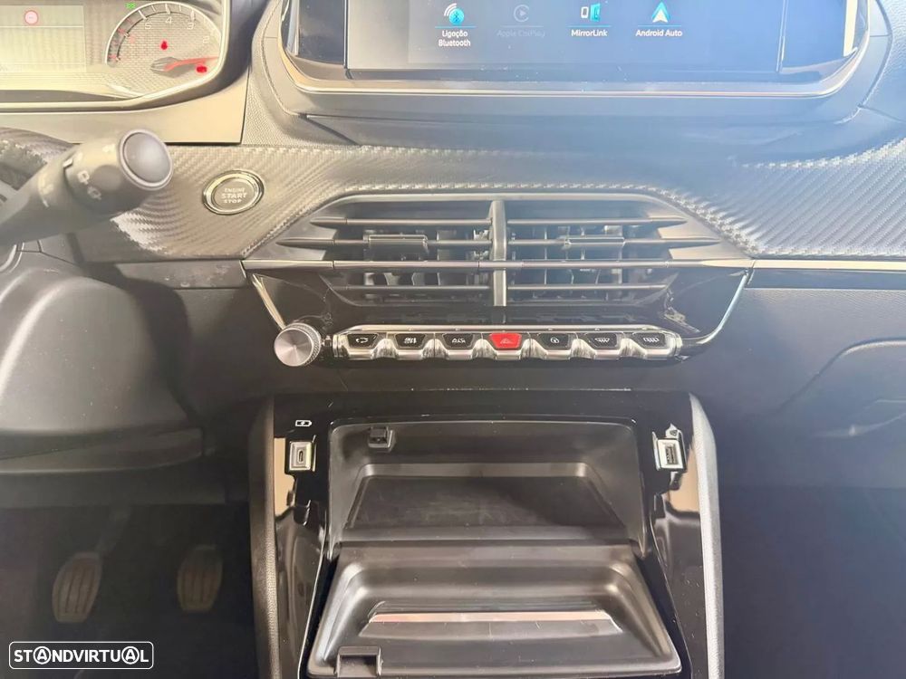Peugeot 2008 1.2 PureTech Allure - 16