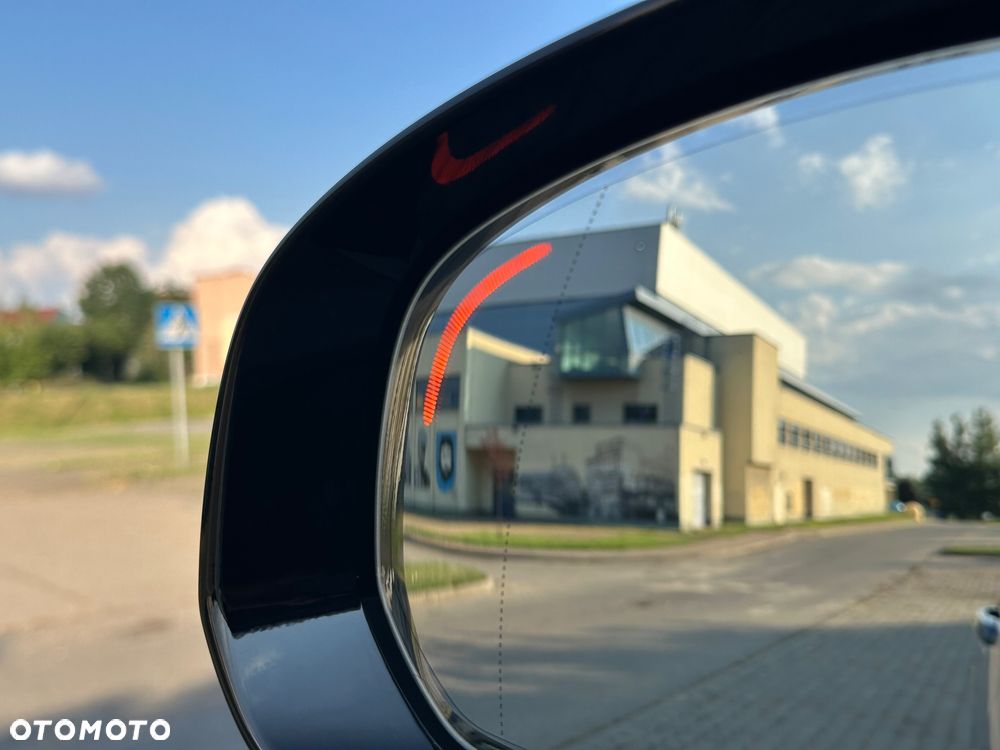 Volvo XC 60 B4 D Ultimate Dark - 40