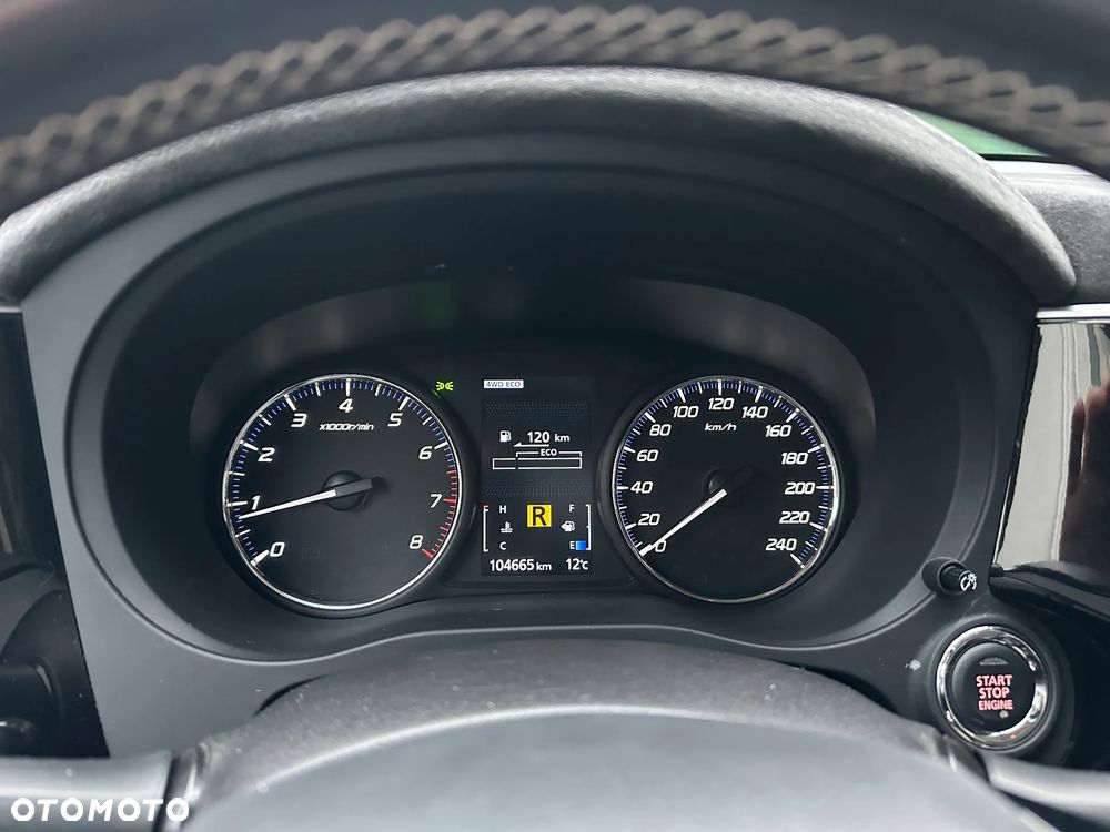 Mitsubishi Outlander - 13