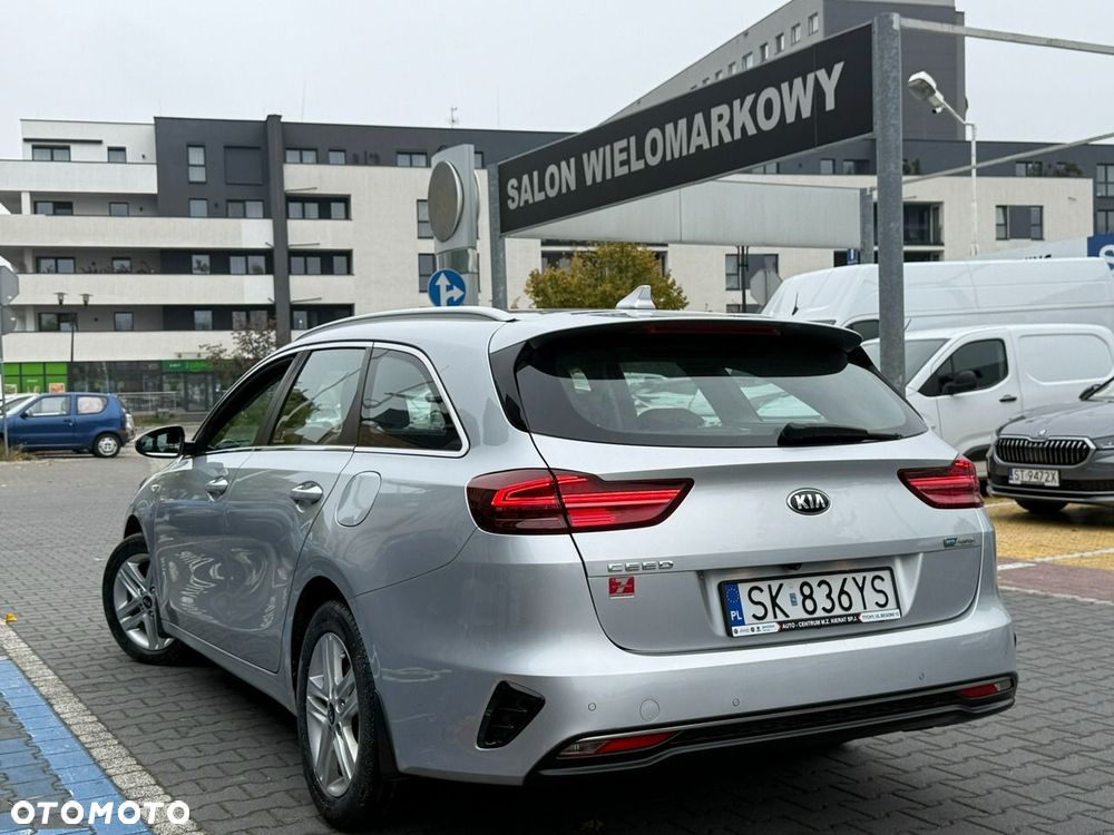 Kia Ceed - 8