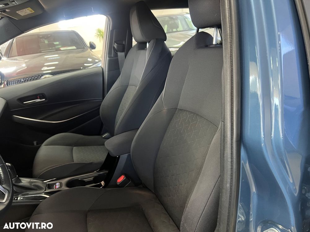 Toyota Corolla 1.8 HSD Business - 23