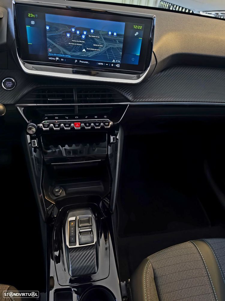 Peugeot e-208 Allure - 18