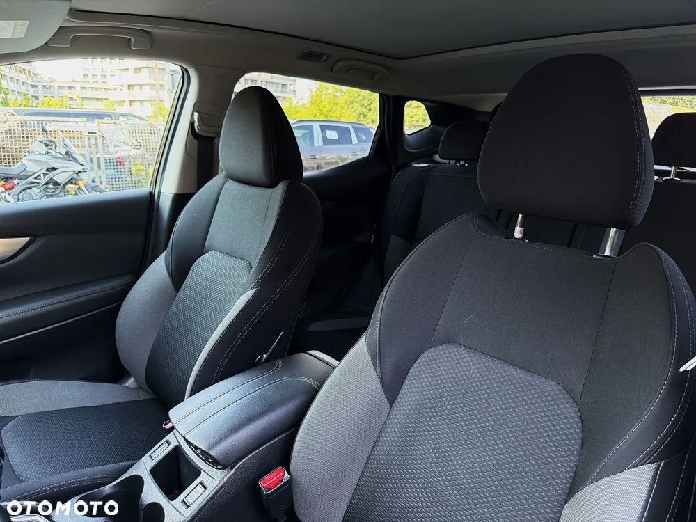 Nissan Qashqai 1.5 dCi N-Connecta - 13