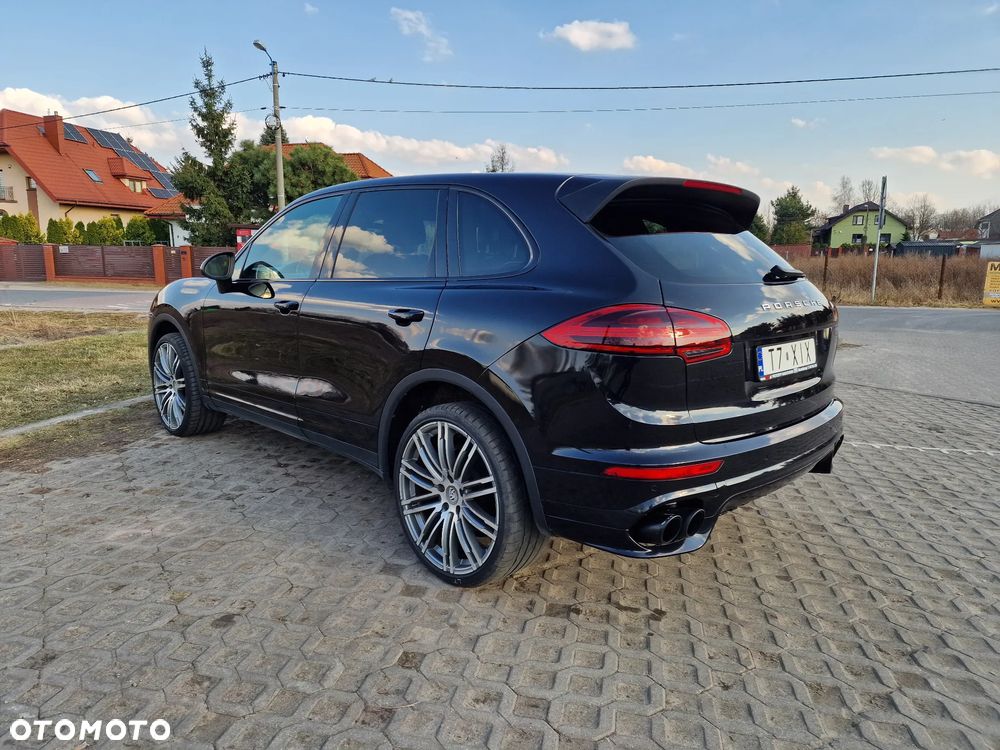 Porsche Cayenne - 12