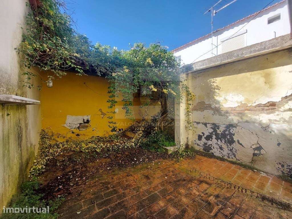 Moradia T3 para recuperar em Ferreira do Alentejo e Canhestros. - Grande imagem: 3/20