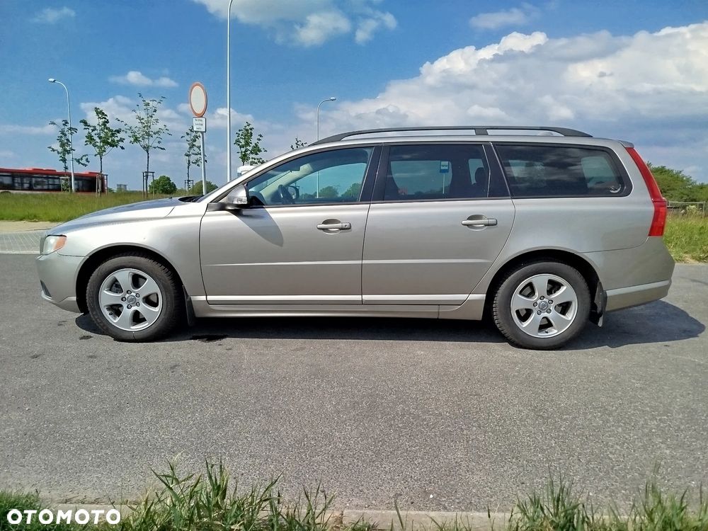 Volvo V70 2.0D Momentum - 4