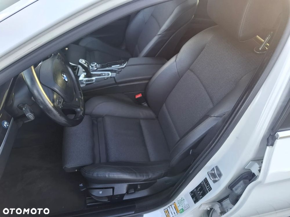 BMW Seria 5 520d - 17