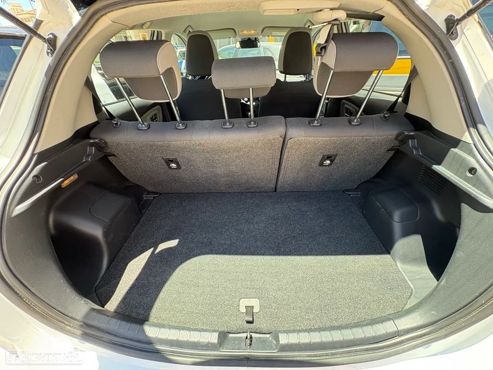 Toyota Yaris 1.5 HSD Comfort+Navi - 16