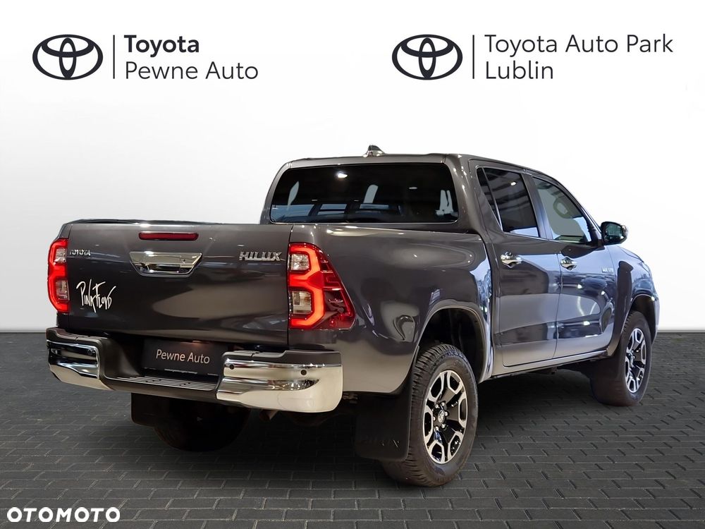 Toyota Hilux 2.8 D-4D Double Cab SR5 4x4 - 5