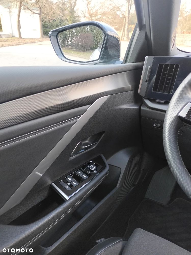Opel Astra 1.2 Turbo Automatik GS Line - 33
