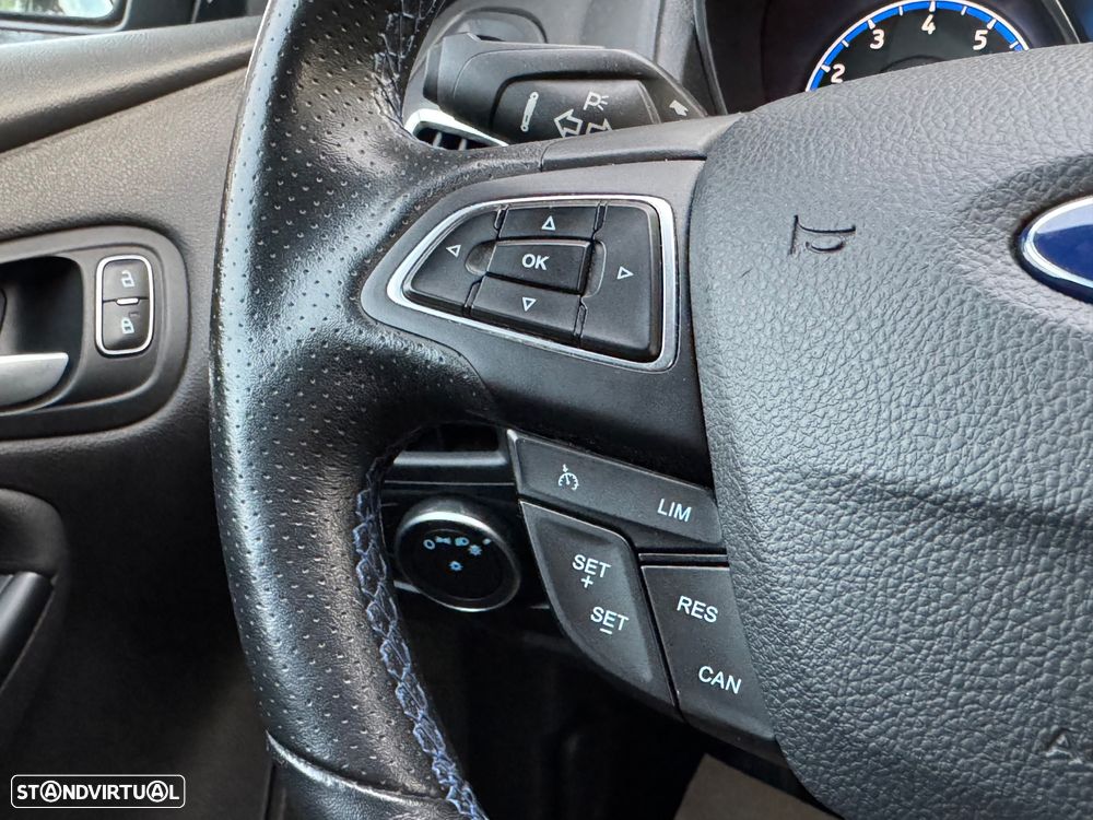 Ford Focus 2.3 EcoBoost RS - 23