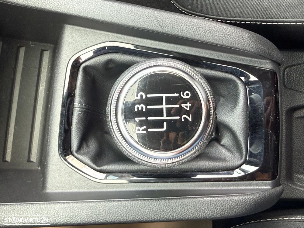 Renault Clio 1.0 TCe Evolution Bi-Fuel - 37