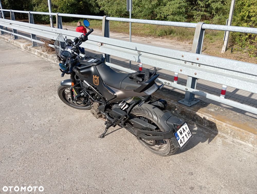 Husqvarna Svartpilen - 12